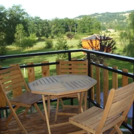 Saint-dier-d'auvergne, 2 Pieces, 3 Personnes - Fr-1-630-262 *