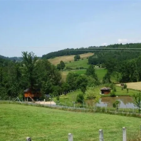 Saint-dier-d'auvergne, 2 Pieces, 3 Personnes - Fr-1-630-262 בית נופש Saint-Dier-dʼAuvergne